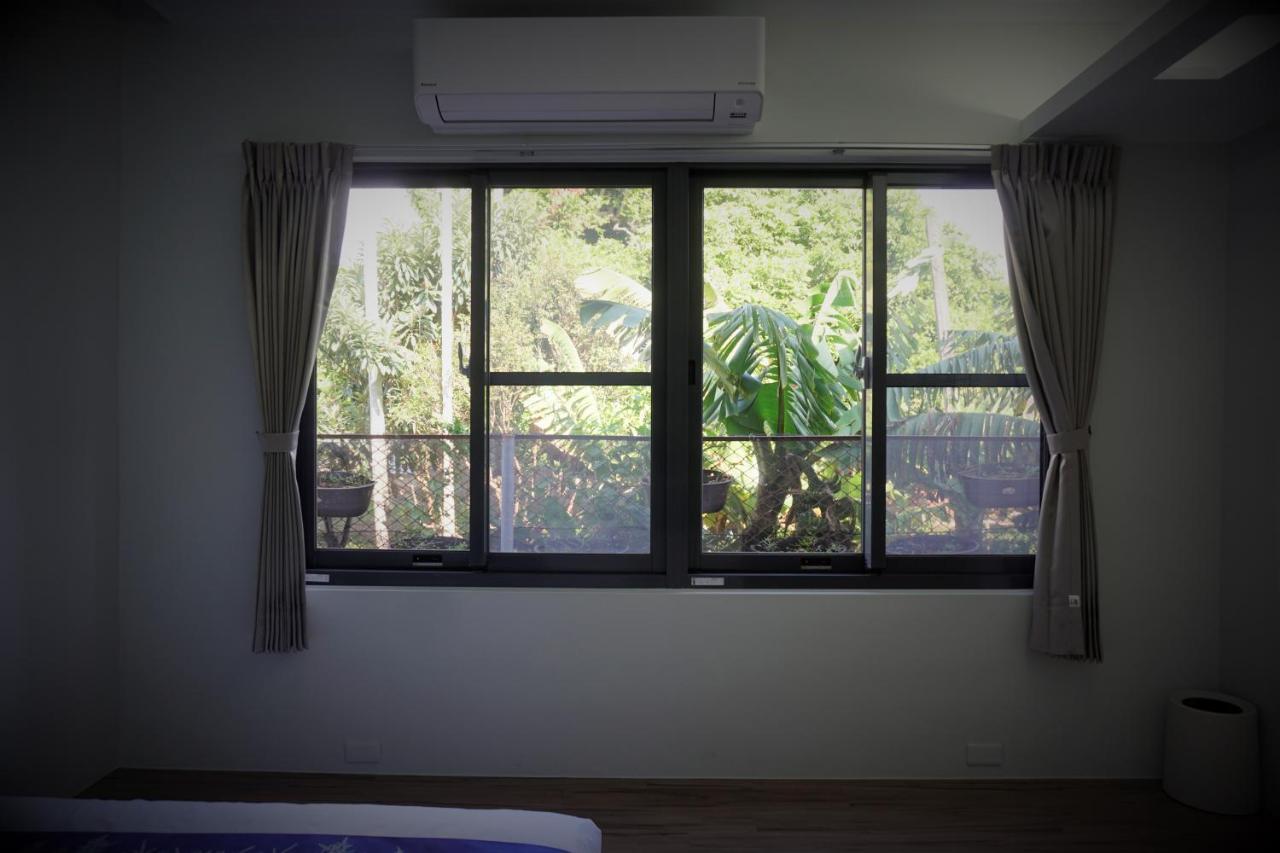 蘊慢築 茶花藝主題民宿 Yun Man Zhu Homestay Gongguan ภายนอก รูปภาพ