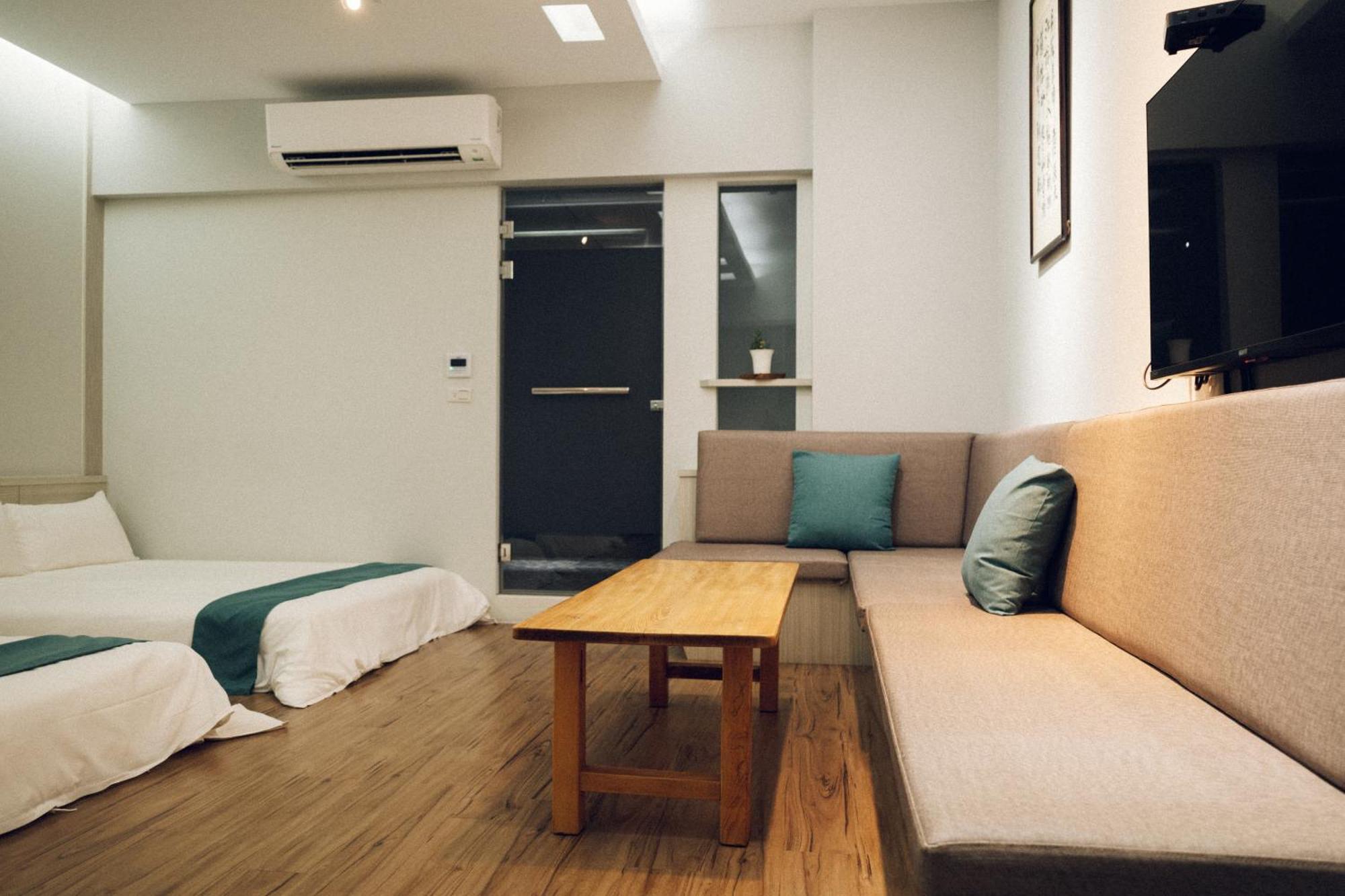 蘊慢築 茶花藝主題民宿 Yun Man Zhu Homestay Gongguan ภายนอก รูปภาพ